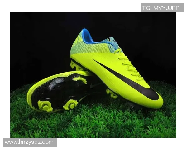 宽脚足球鞋的选择指南与推荐助你提升场上表现与舒适度