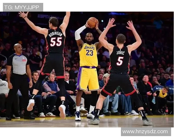 今日湖人对阵热火精彩对决分析及赛前预测展望 今日湖人对阵热火精彩对决分析及赛前预测展望